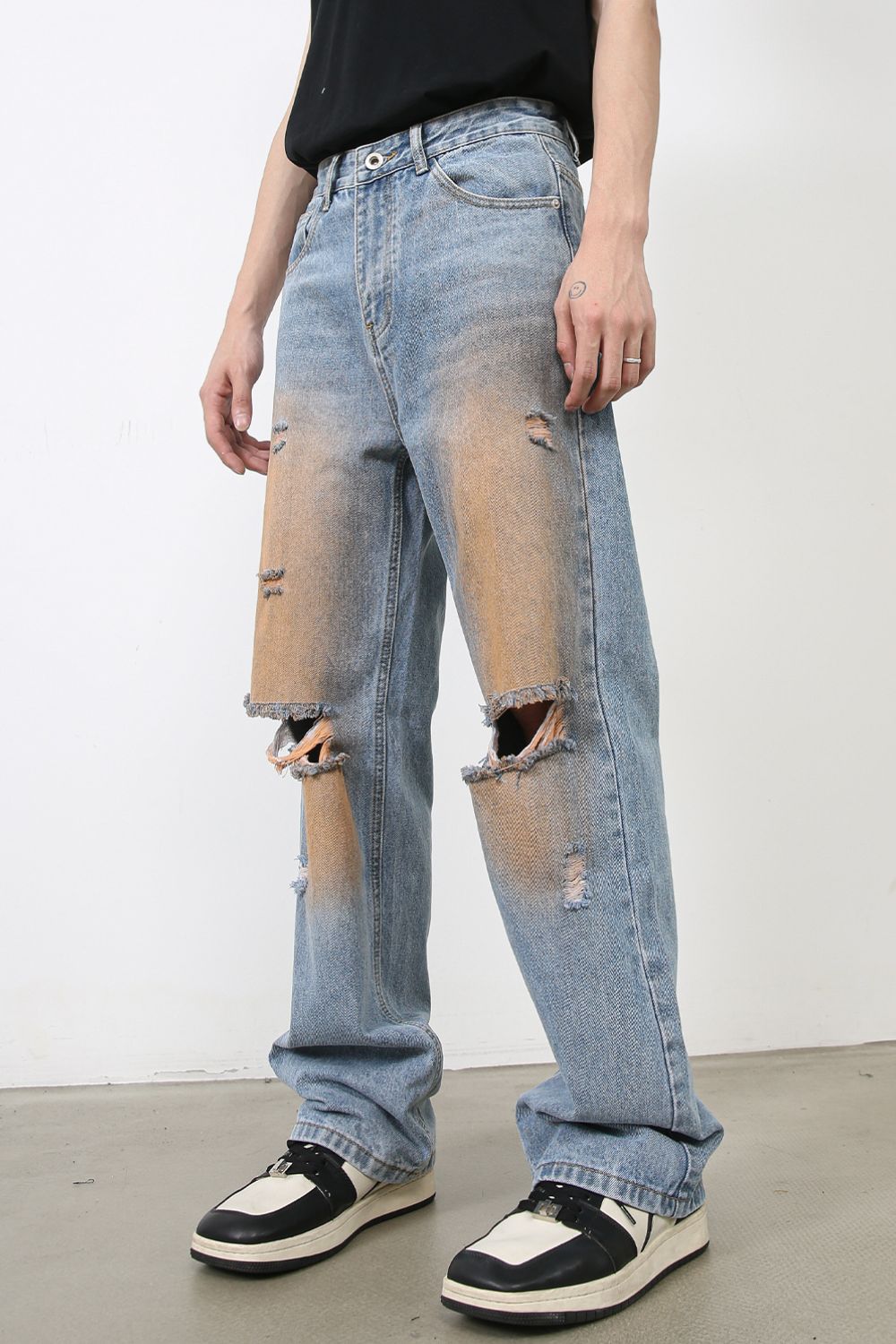 Buy Men's Distressed Jeans with Pockets by Faz