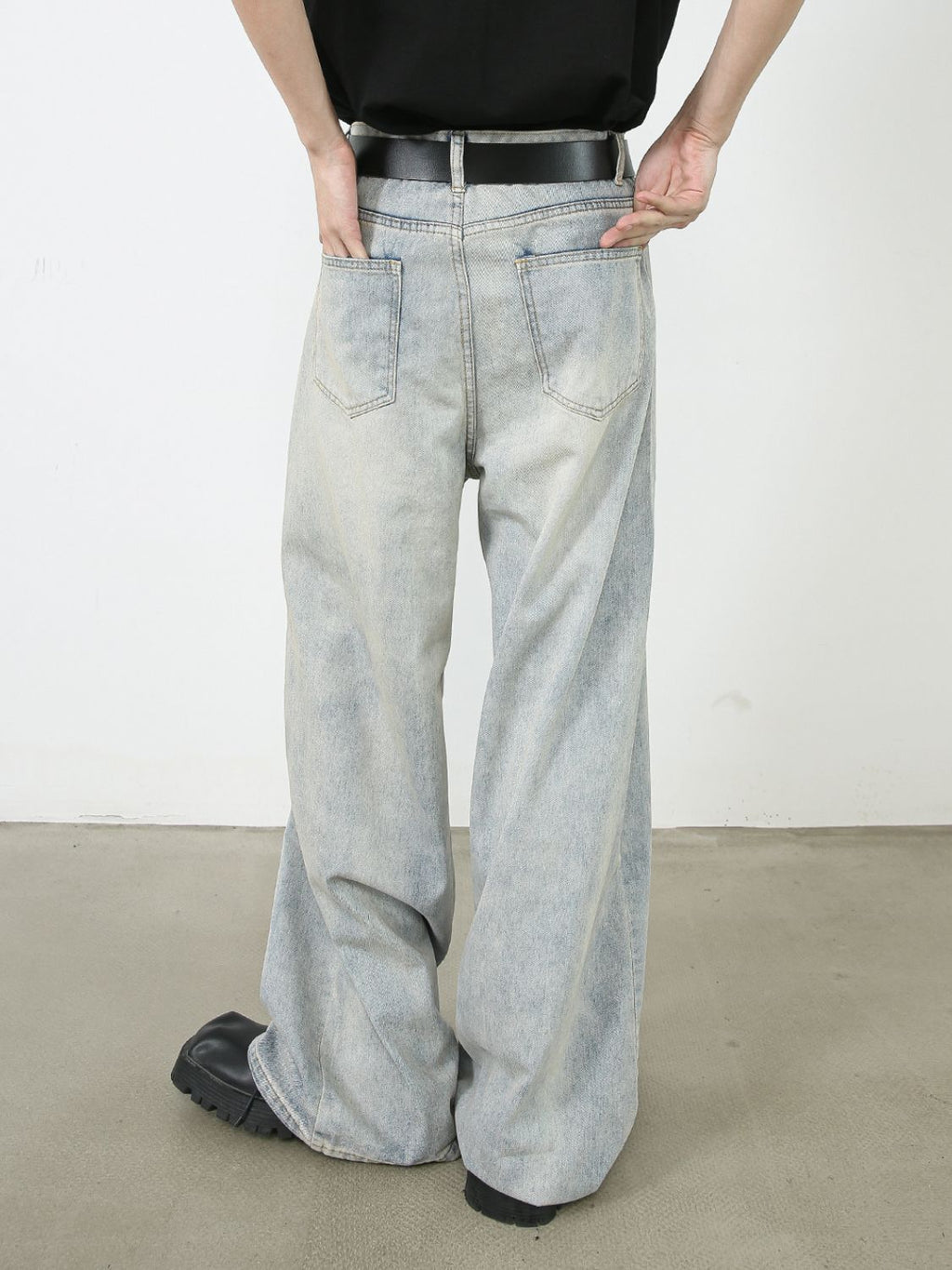 Buy Men's Wide Leg Jeans with Pockets by Faz