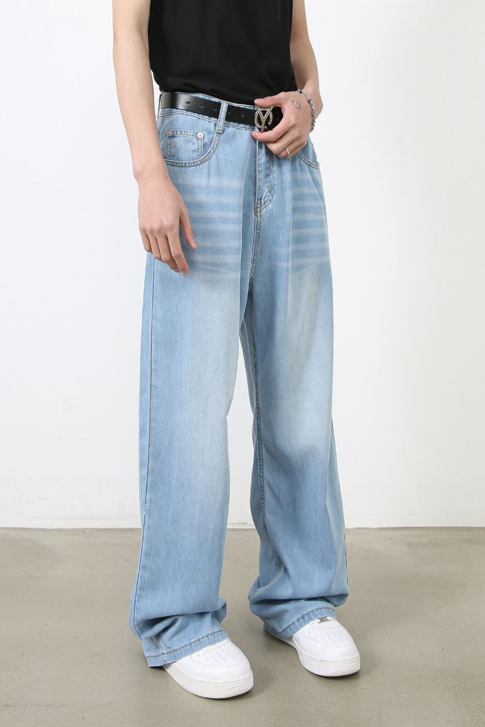 Buy Men's Wide Leg Jeans with Pockets by Faz