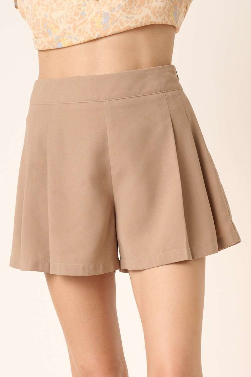 Buy Side Invisible Zipper Pleated Shorts by Faz