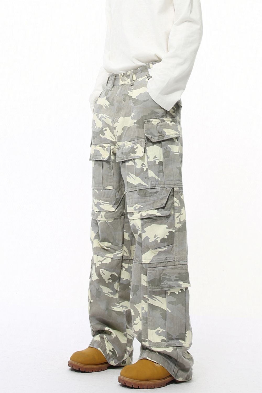 Buy Men's Camouflage Straight Cargo Jeans by Faz
