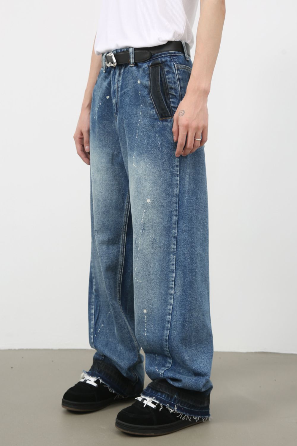 Buy Men's Raw Hem Baggy Jeans by Faz