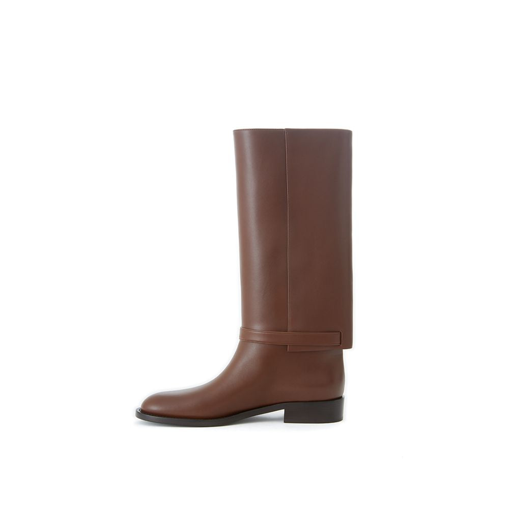 Elegant Leather Boots in Rich Brown