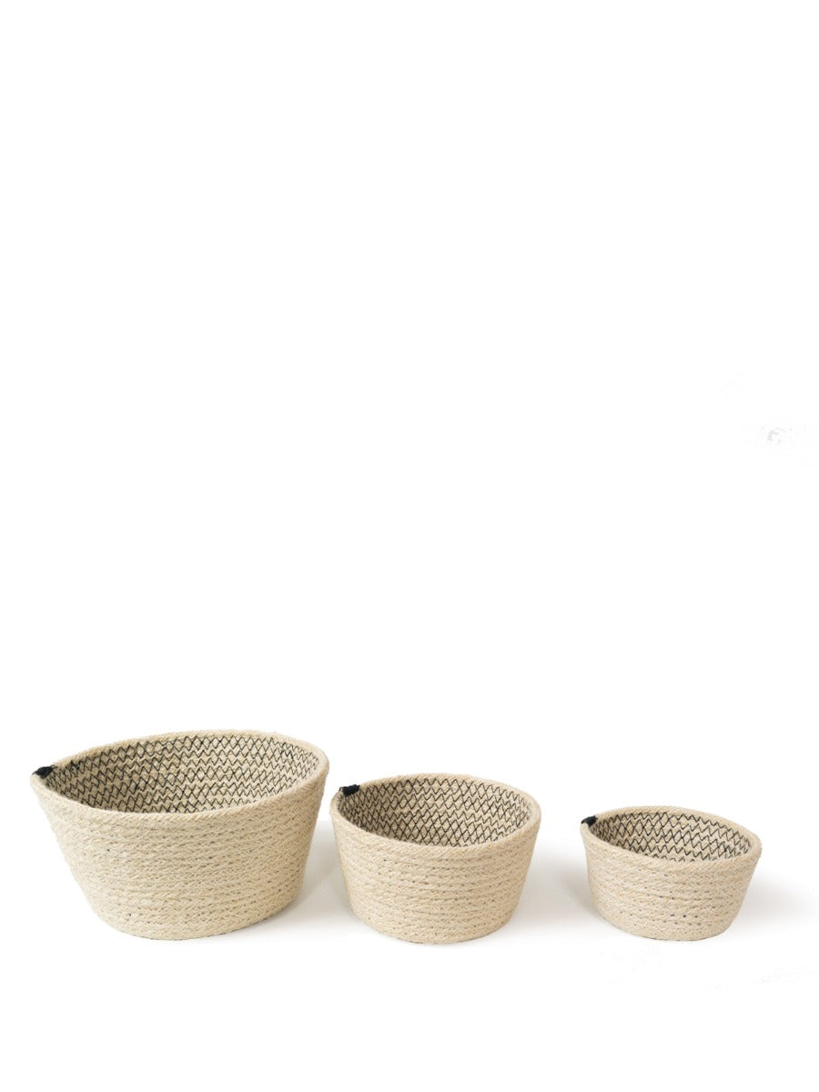 Buy Amari Bowl - Black (Set of 3) by KORISSA by KORISSA