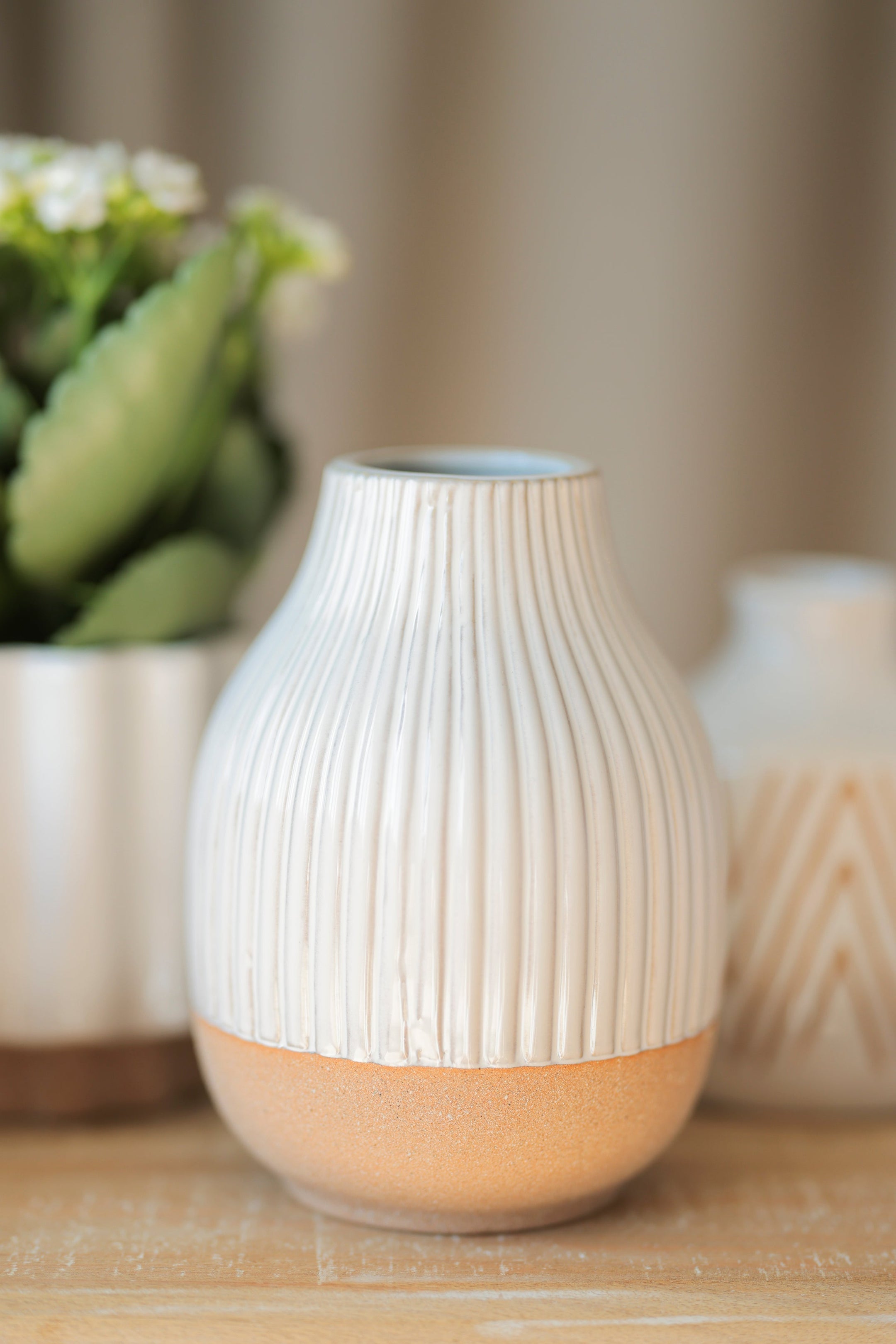 Buy Loma Vase, White by Shiraleah