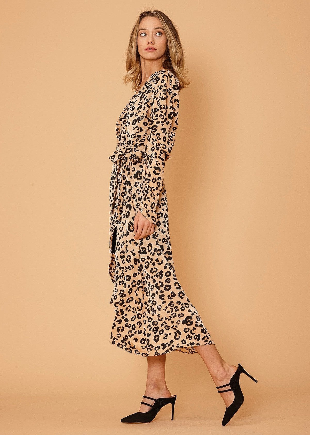 Print Puffy Shoulder Dress in Brown Leopard