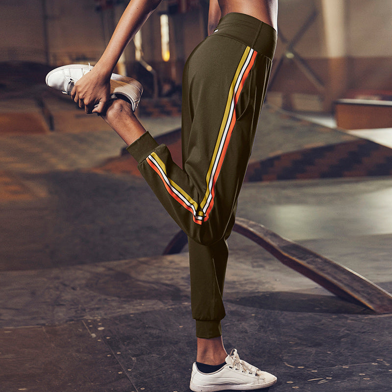 Green Fitness Loose Pants by Body404