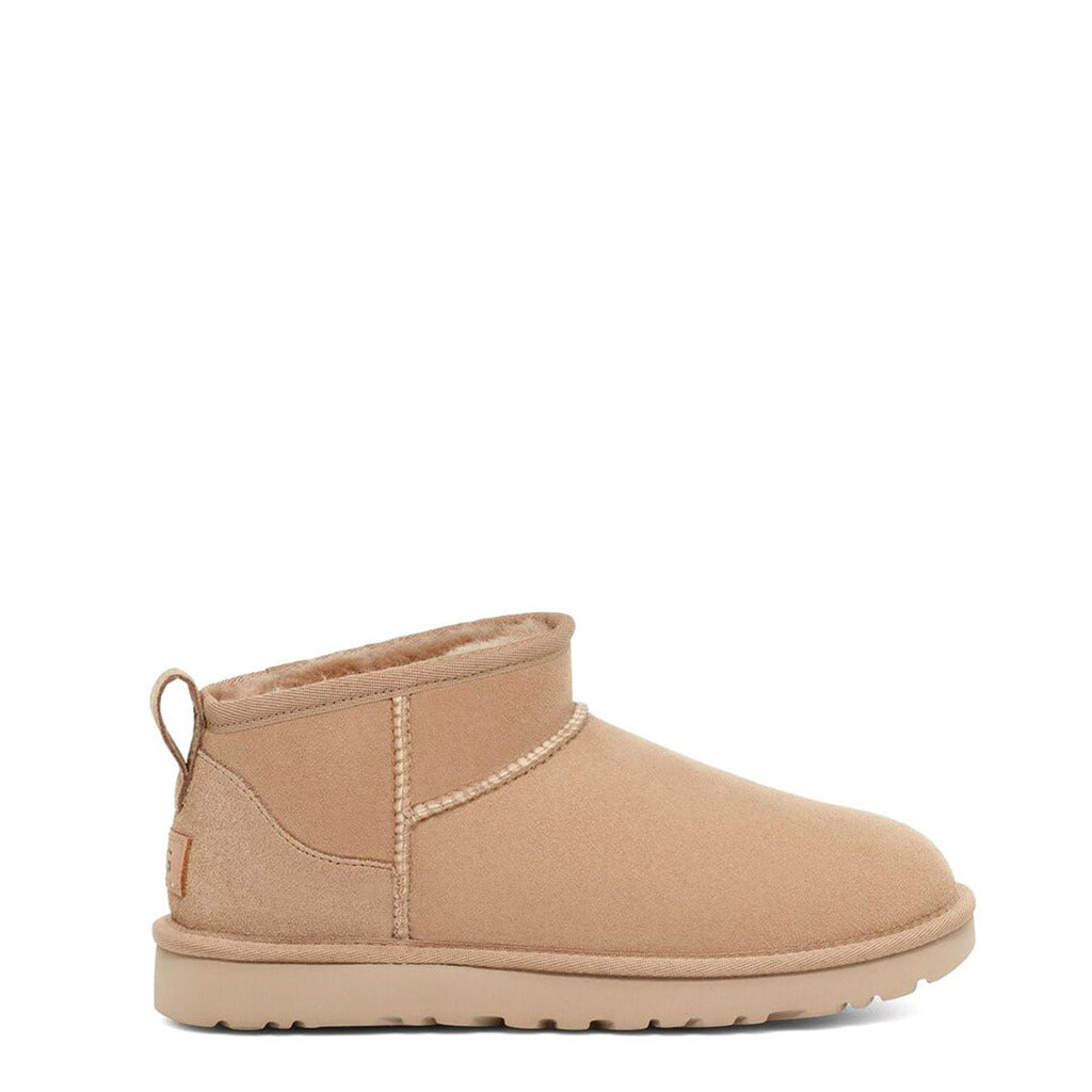 UGG - CLASSIC ULTRA MINI Ankle Boots