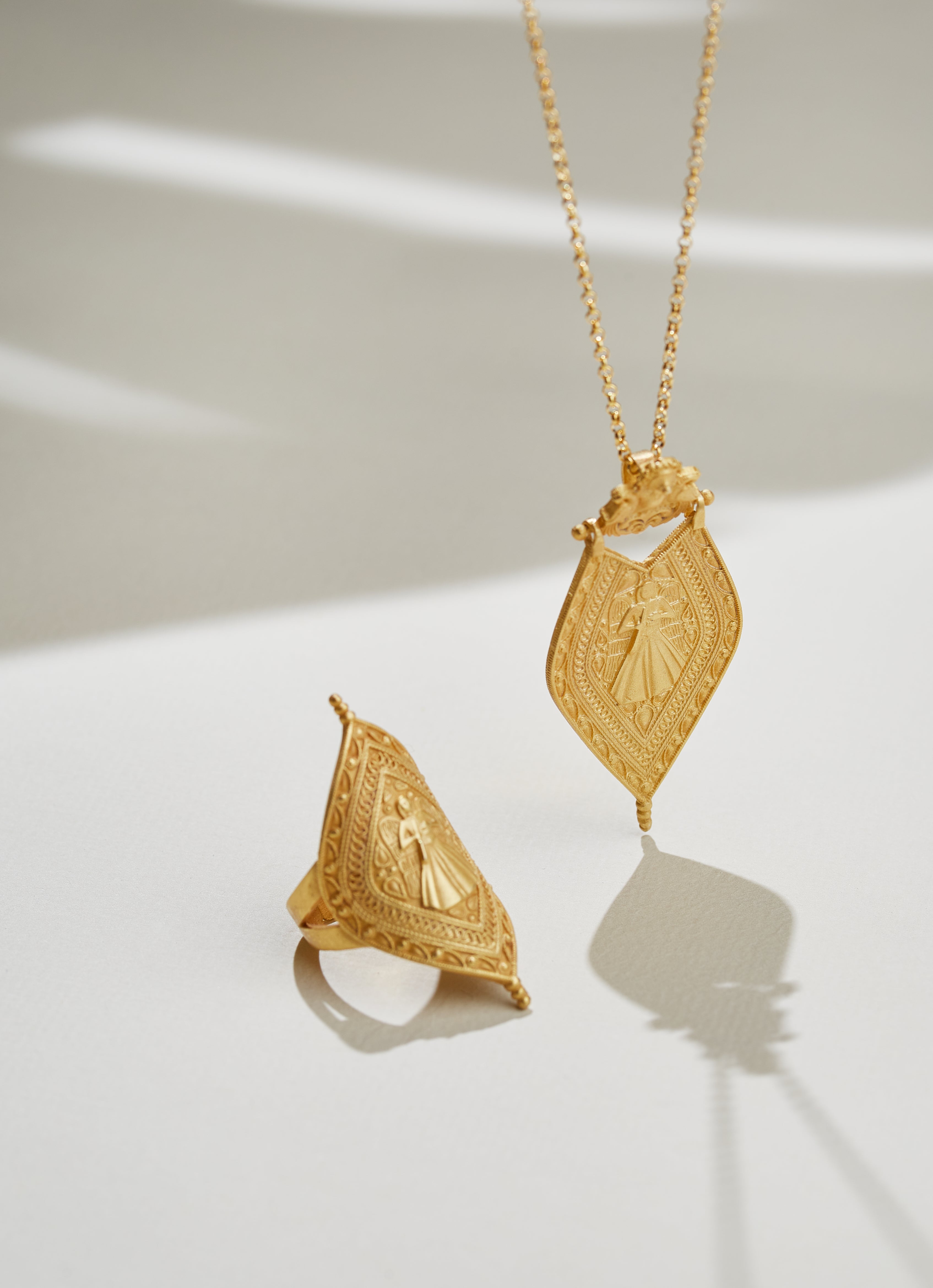 Buy St. Ghazanchetsots Ring by Arubani