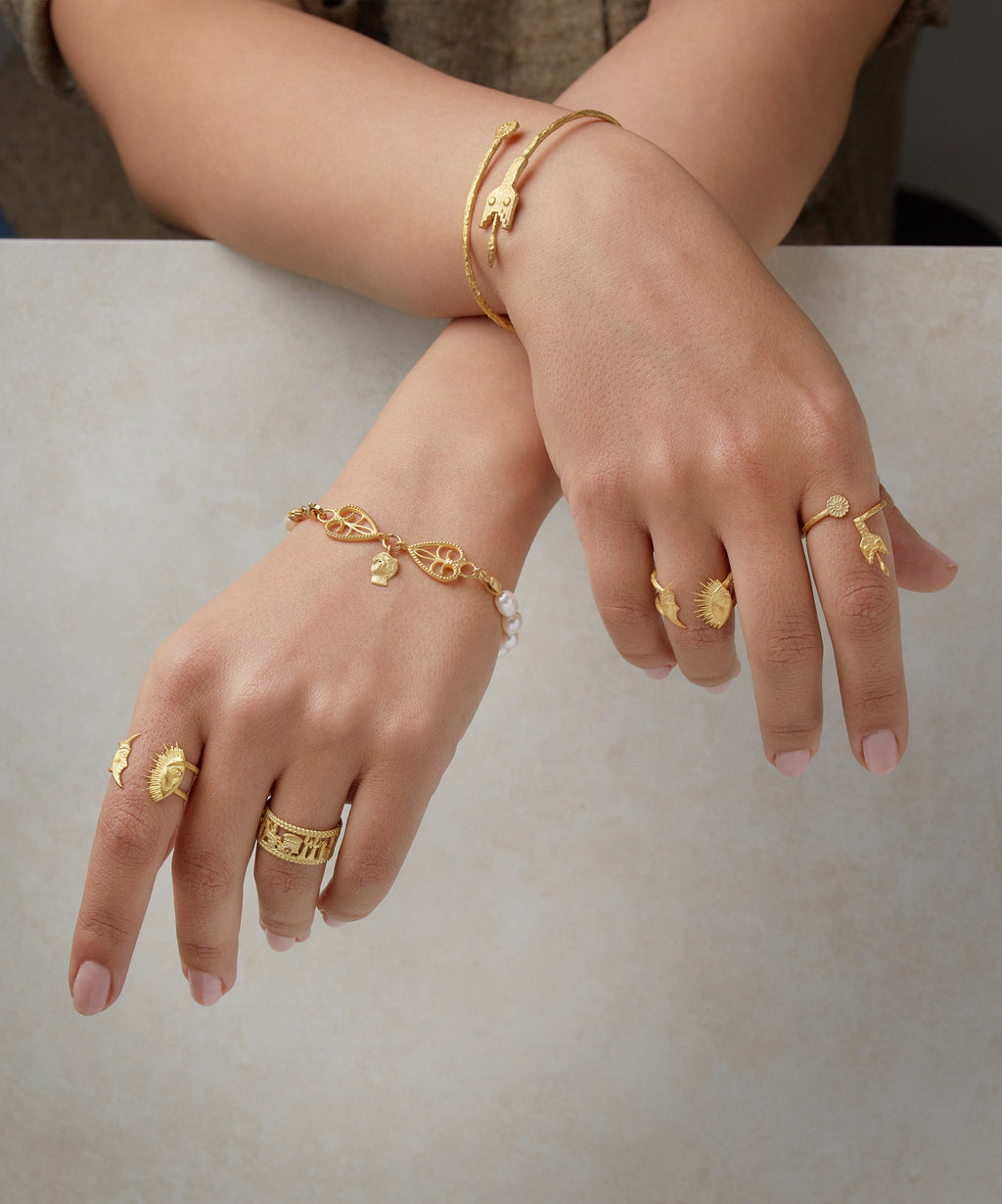 Buy Goddess Anahit Bracelet by Arubani