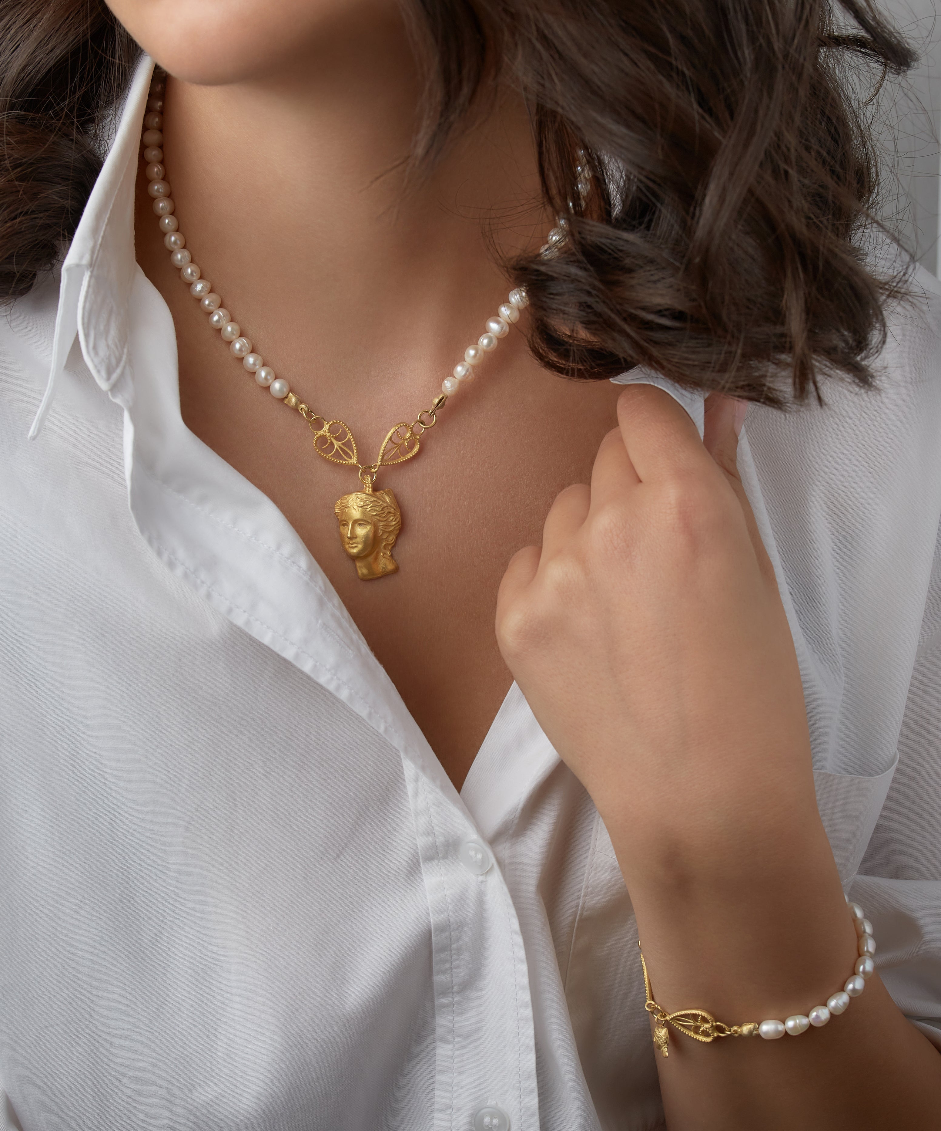 Buy Goddess Anahit Necklace by Arubani