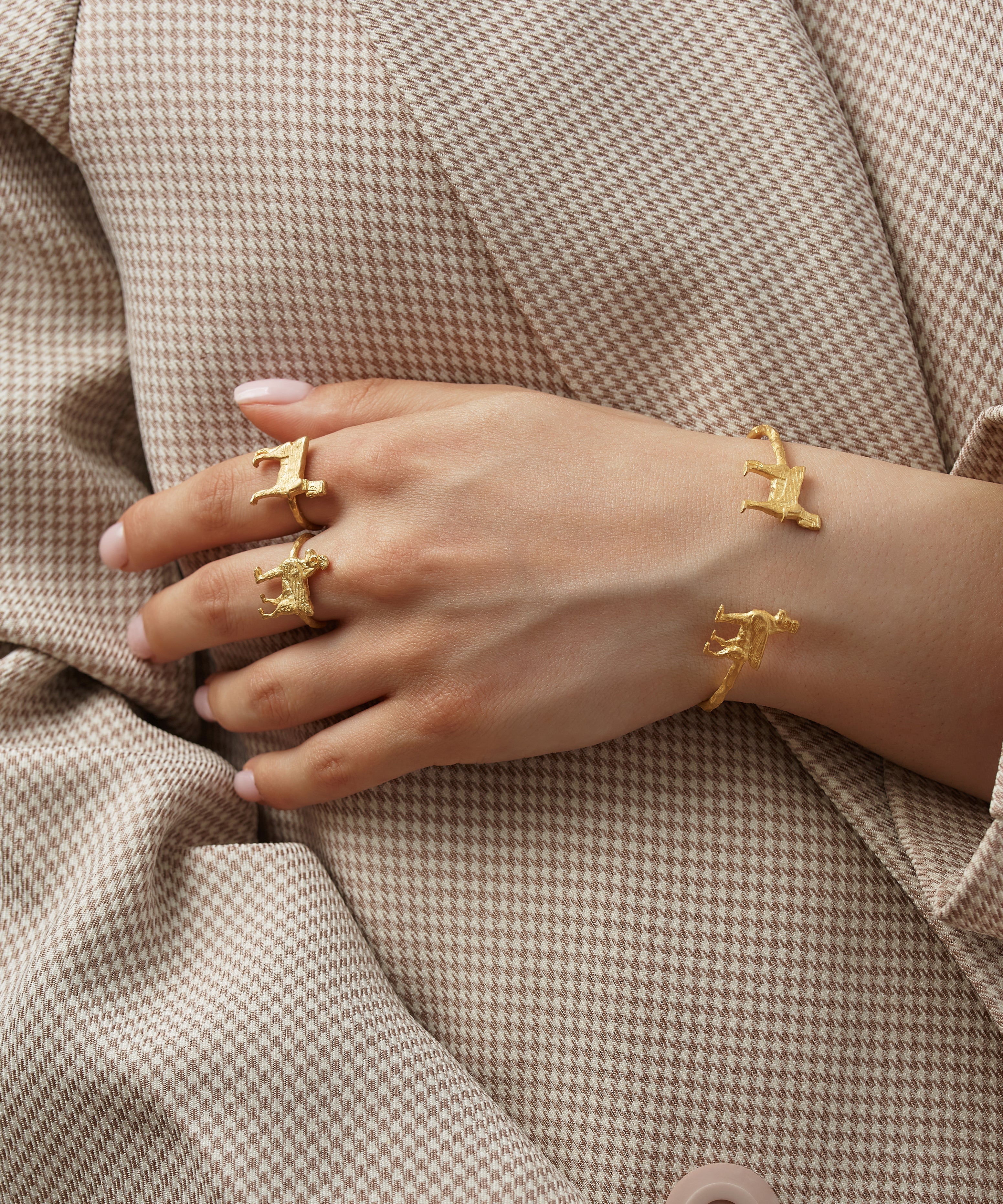 Buy Sphinx of Van Bracelet by Arubani