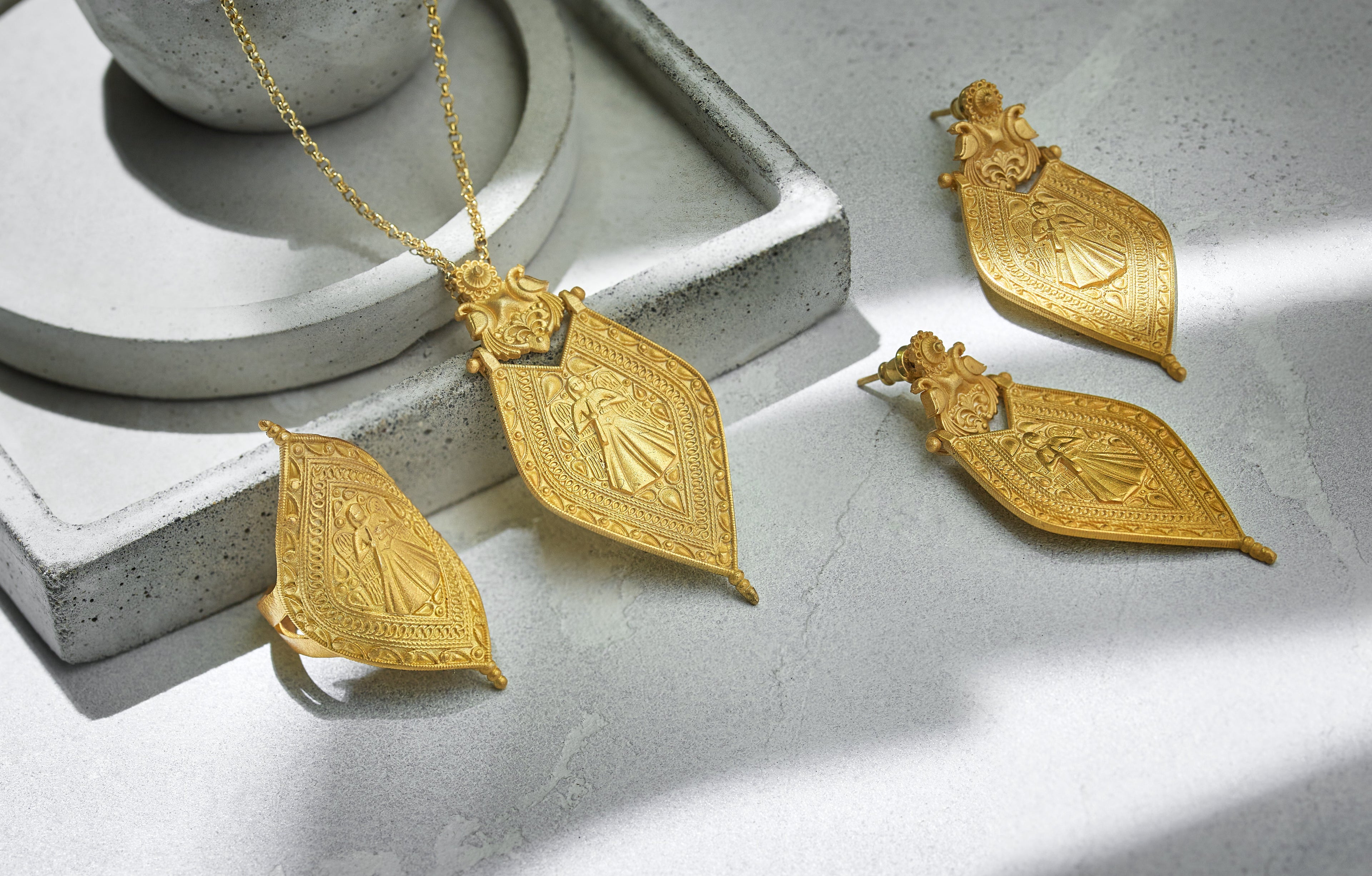 Buy St. Ghazanchetsots Earrings by Arubani