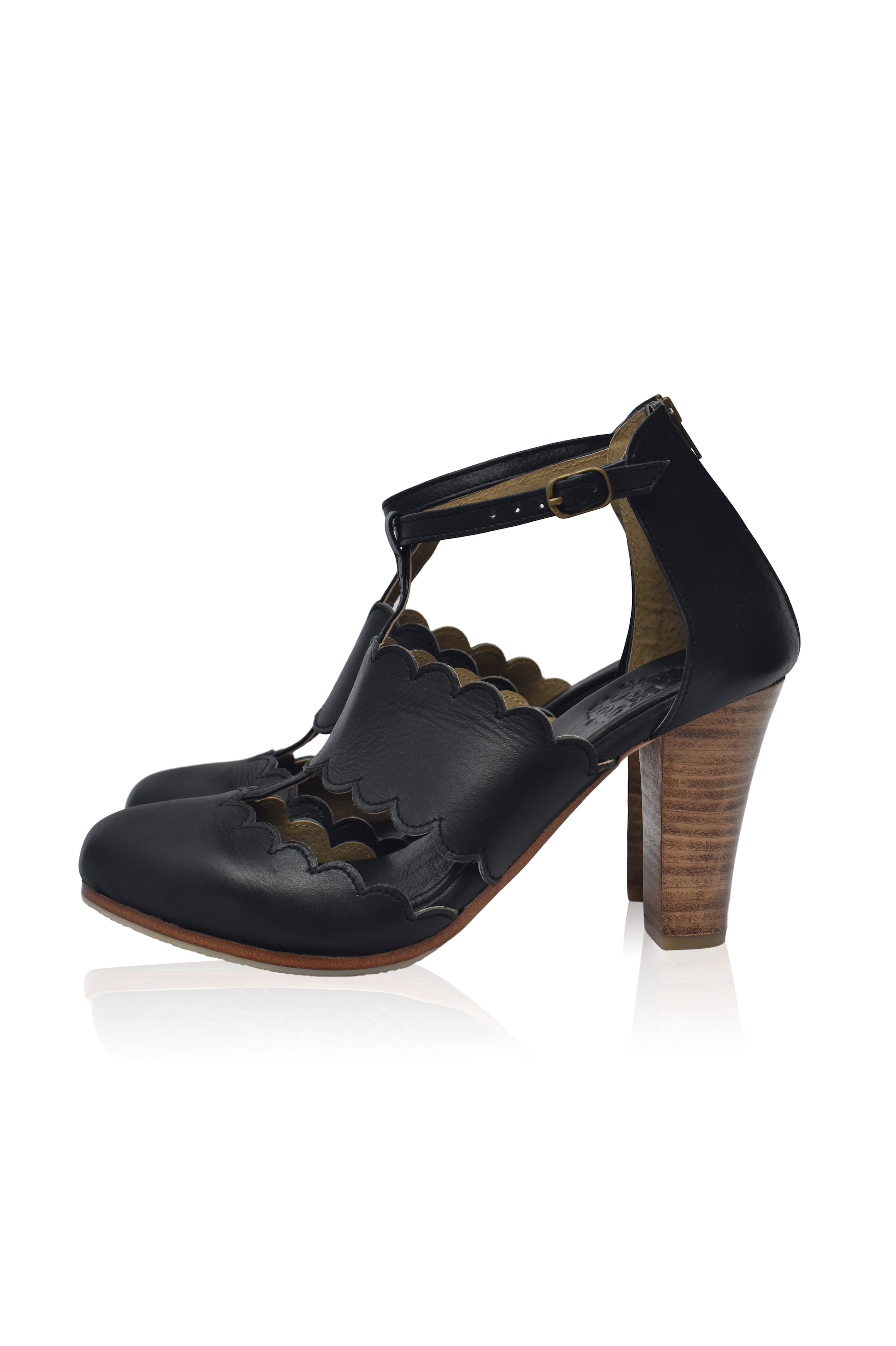 Buy Incognito Leather Heels by ELF