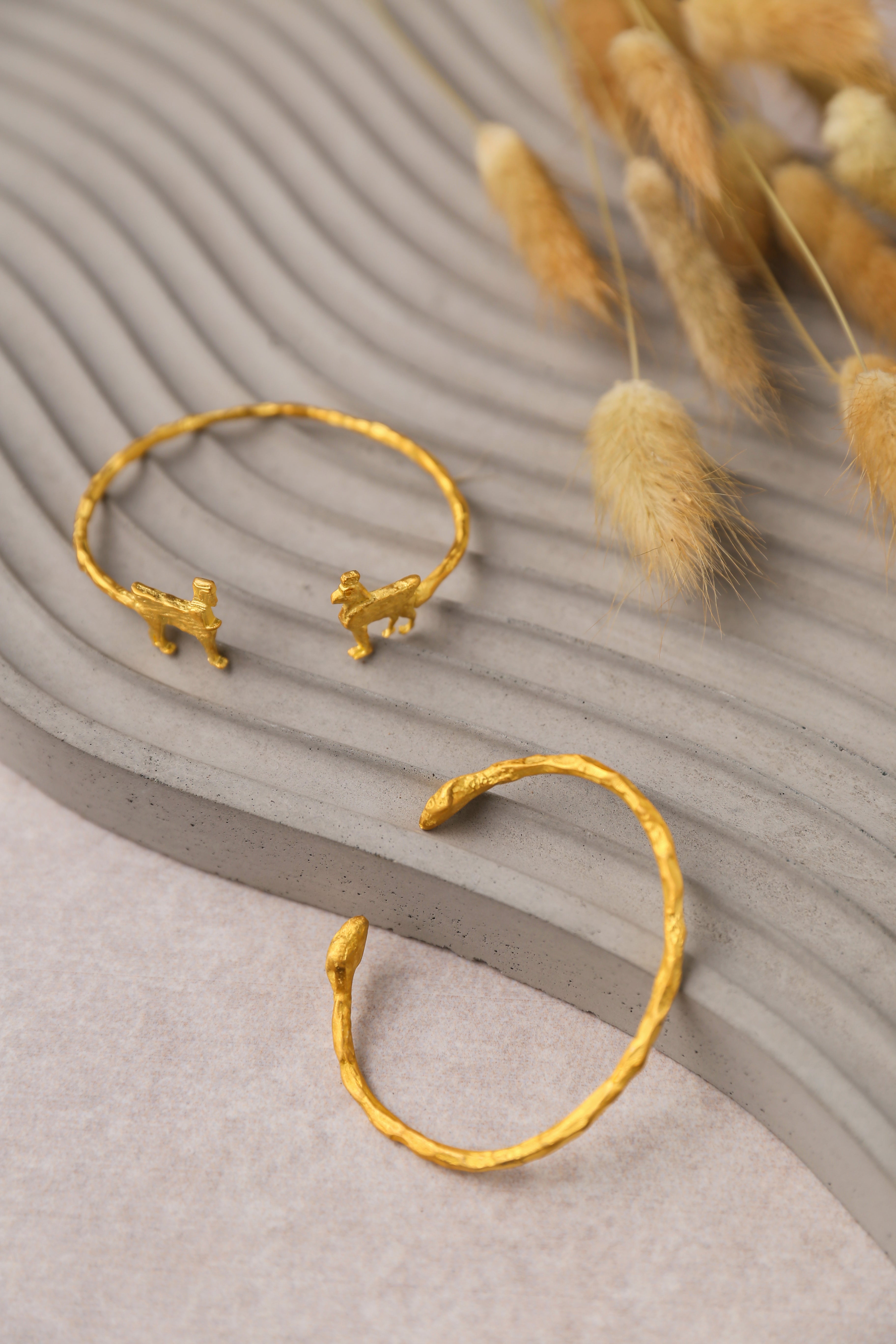 Buy Sphinx of Van Bracelet by Arubani