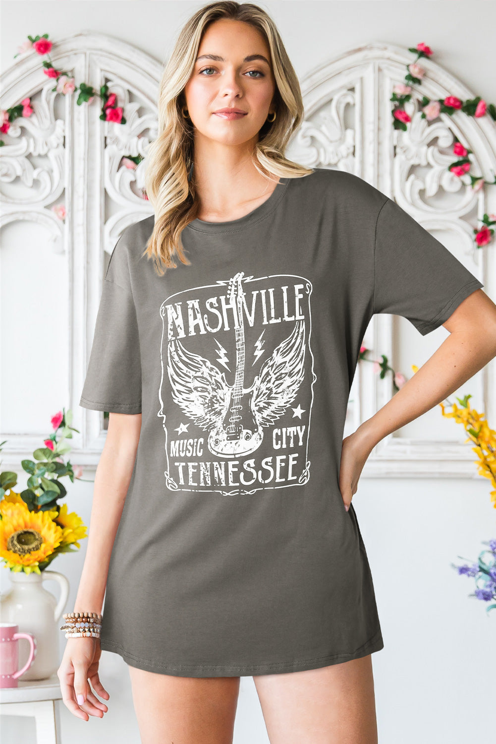 Buy NASHVILLE MUSIC CITY TENNESSEE Graphic T-Shirt by Faz