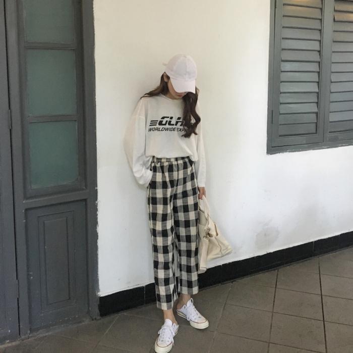 Buy Plaid Wide Leg Weekend Pants by White Market